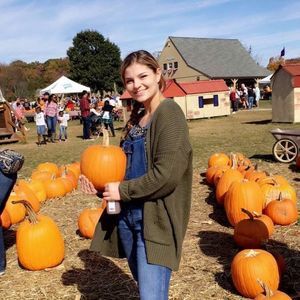 Meet your Posher, Rachel